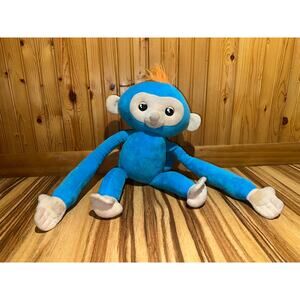WowWee Fingerlings Hugs Boris The Blue Monkey Plush Soft Toy